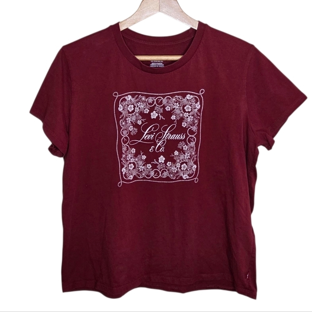Levi's | Red Cropped Short Sleeve Logo Graphic Tee Womens Size XL 100% Cotton